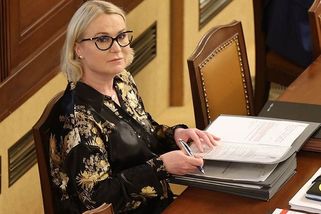 sinmed.cz/politika/jana-cernochova-ukrajine-pomahat-musime-987.html?utm_source=www.seznam.cz&utm_medium=seznam_distribuce&utm_campaign=lide